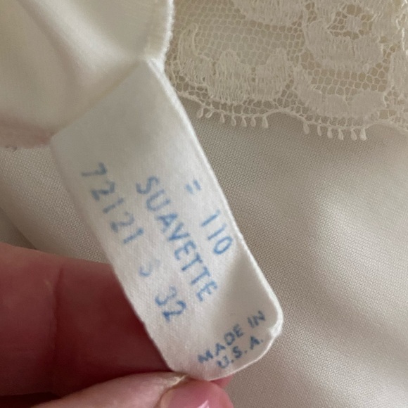 Vintage | Pin Up Style Lace Trimmed Slip - Picture 13 of 14